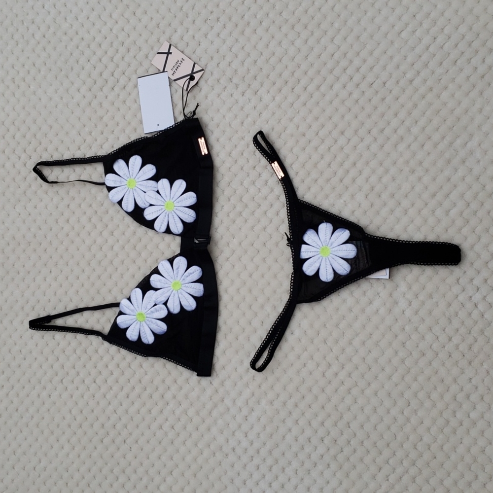 Nwt Daydream Nation Daisy Thong & Bra Set - Picture 1 of 12